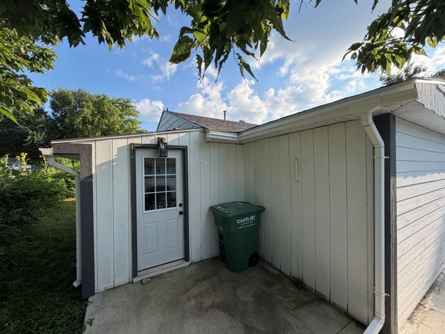 4245 NW 11th Street, Des Moines, IA 50313