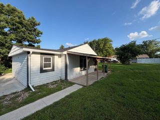 4245 NW 11th Street, Des Moines, IA 50313