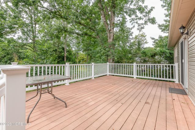 545 River Terrace, Toms River, NJ 08755
