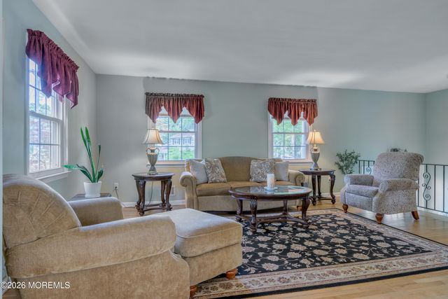 545 River Terrace, Toms River, NJ 08755