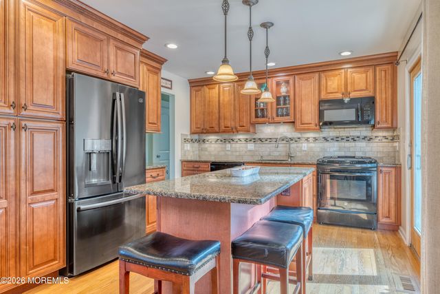 545 River Terrace, Toms River, NJ 08755