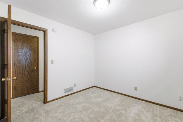 688 Birch Lane S, Shoreview, MN 55126