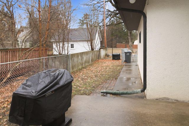 688 Birch Lane S, Shoreview, MN 55126