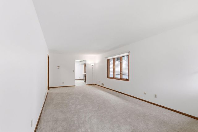 688 Birch Lane S, Shoreview, MN 55126