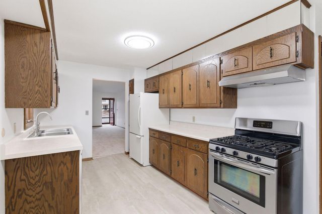 688 Birch Lane S, Shoreview, MN 55126