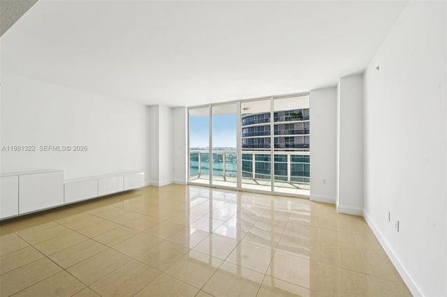 1800 N Bayshore Dr 2811, Miami, FL 33132