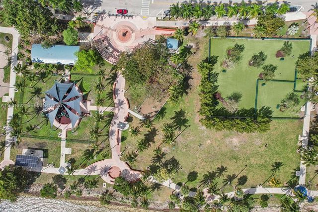 1800 N Bayshore Dr 2811, Miami, FL 33132