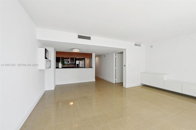 1800 N Bayshore Dr 2811, Miami, FL 33132