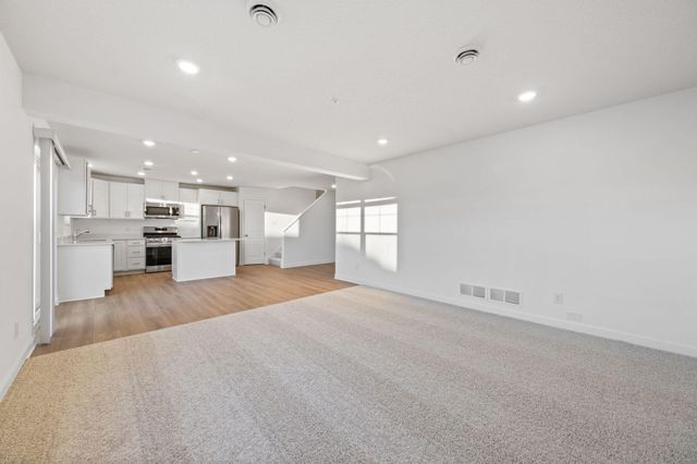 21725 Lilac Drive, Farmington, MN 55024