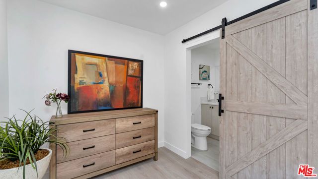 6763 Case Avenue, North Hollywood (los Angeles), CA 91606