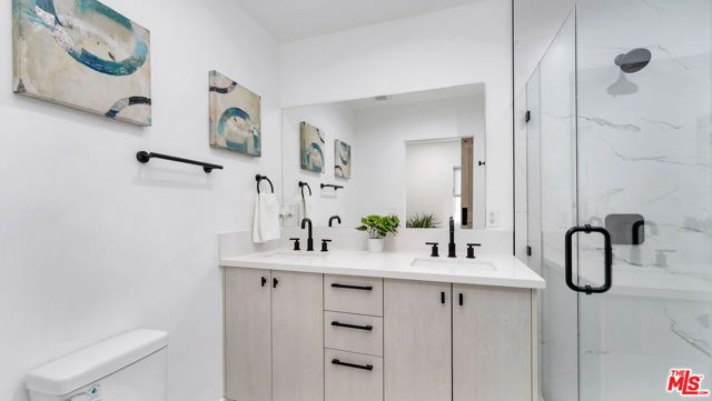 6763 Case Avenue, North Hollywood (los Angeles), CA 91606