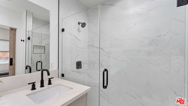 6763 Case Avenue, North Hollywood (los Angeles), CA 91606