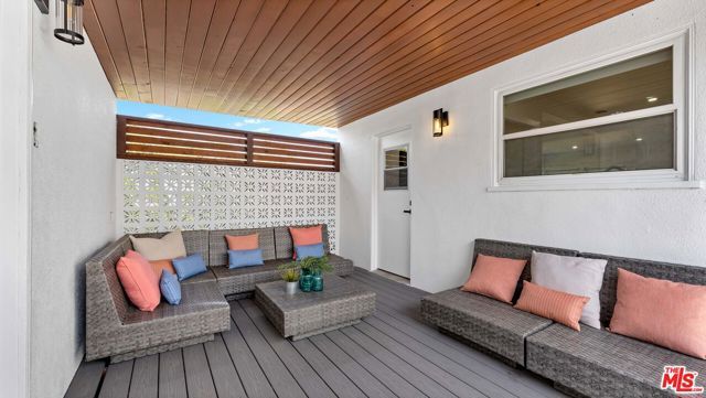 6763 Case Avenue, North Hollywood (los Angeles), CA 91606