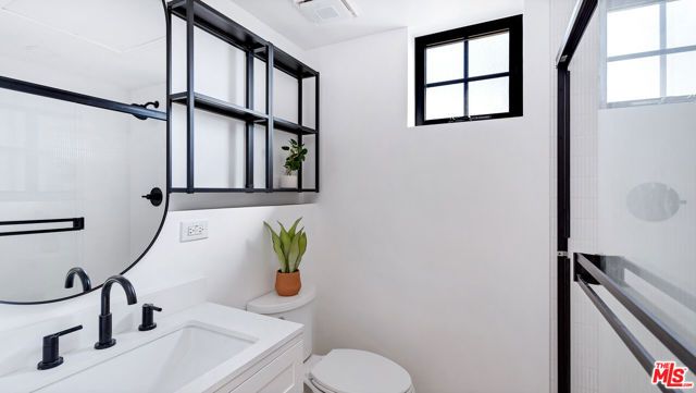 6763 Case Avenue, North Hollywood (los Angeles), CA 91606