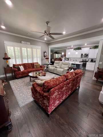 1817 Janie Francis Lane, Russellville, AR 72801