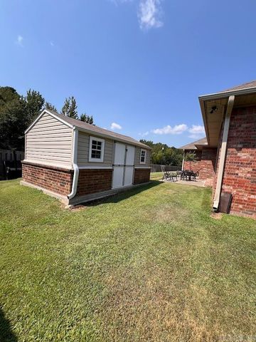 1817 Janie Francis Lane, Russellville, AR 72801