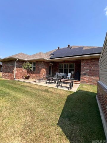 1817 Janie Francis Lane, Russellville, AR 72801