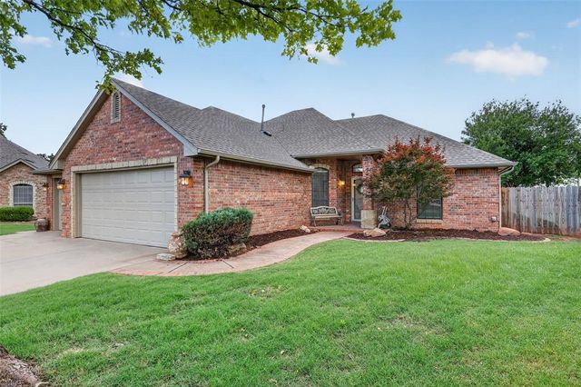 2038 Tall Grass Circle, Edmond, OK 73012