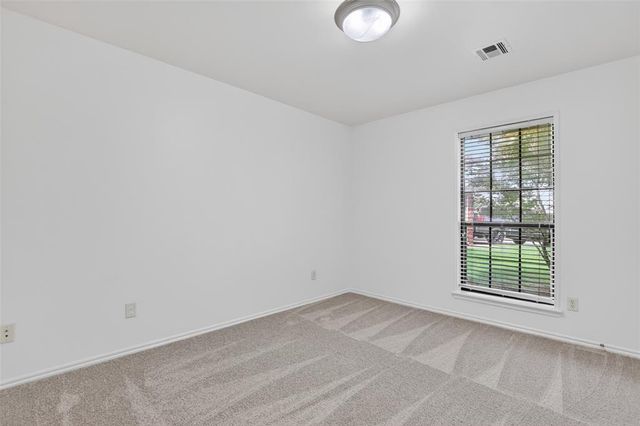 2038 Tall Grass Circle, Edmond, OK 73012
