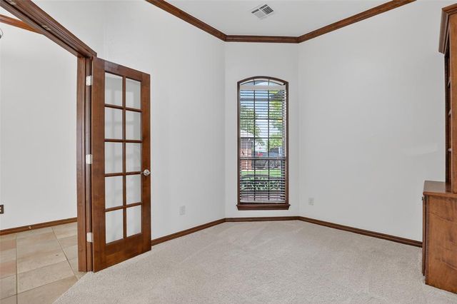 2038 Tall Grass Circle, Edmond, OK 73012
