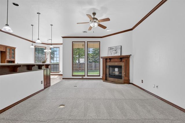 2038 Tall Grass Circle, Edmond, OK 73012