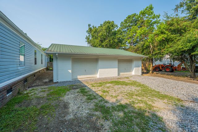 2155 Poinsettia Avenue, Summerville, SC 29486