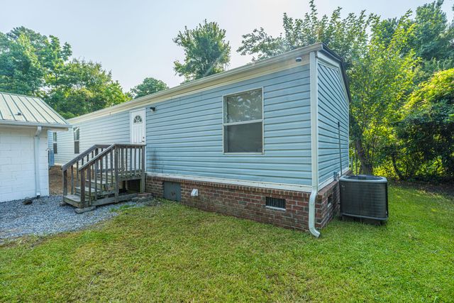 2155 Poinsettia Avenue, Summerville, SC 29486