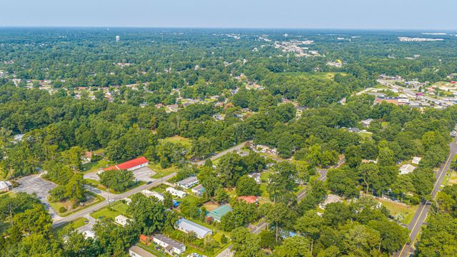 2155 Poinsettia Avenue, Summerville, SC 29486