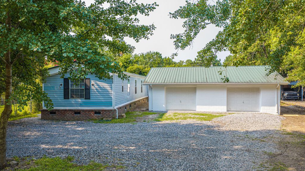 2155 Poinsettia Avenue, Summerville, SC 29486