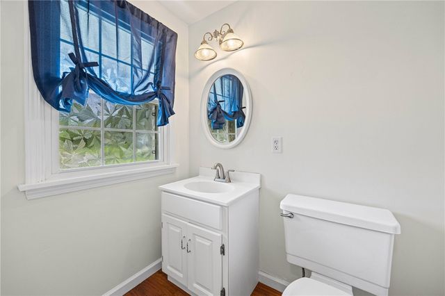 32 Autumn Oak Cir, Penfield, NY 14526