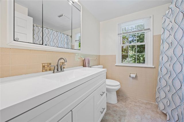 32 Autumn Oak Cir, Penfield, NY 14526