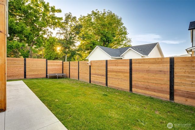 750 Washington Street, Woodland, WA 98674