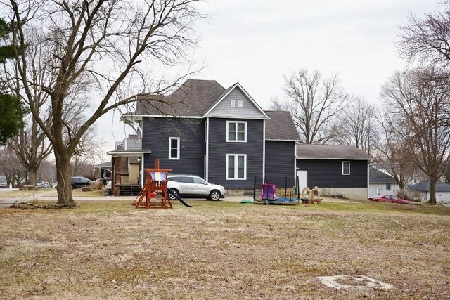 512 1st AVE NE, Oelwein, IA 50662