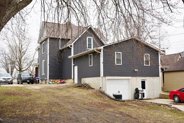 512 1st AVE NE, Oelwein, IA 50662