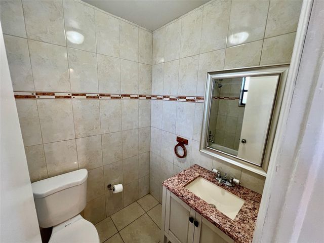 13500 NE 3rd Court 412, North Miami, FL 33161