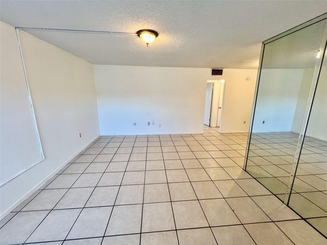 13500 NE 3rd Court 412, North Miami, FL 33161