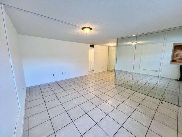 13500 NE 3rd Court 412, North Miami, FL 33161