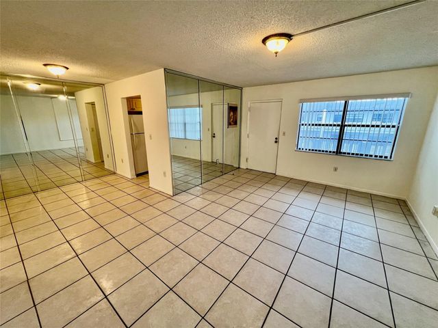 13500 NE 3rd Court 412, North Miami, FL 33161