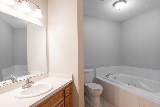 15174 Cates Lake Drive, Prior Lake, MN 55372