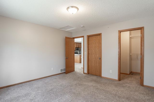 15174 Cates Lake Drive, Prior Lake, MN 55372