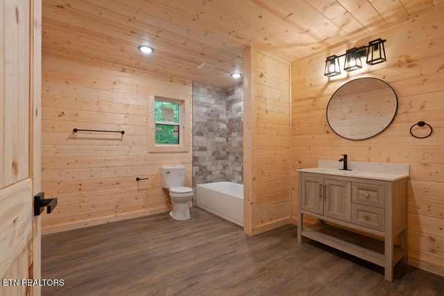 927 Carvers Lane, Sevierville, TN 37876