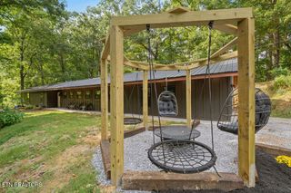 927 Carvers Lane, Sevierville, TN 37876