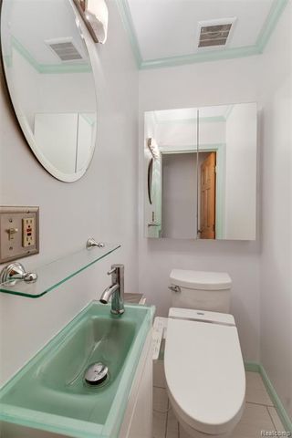 29436 Walnut Street, Flat Rock, MI 48134