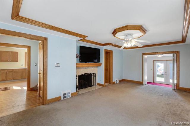 29436 Walnut Street, Flat Rock, MI 48134