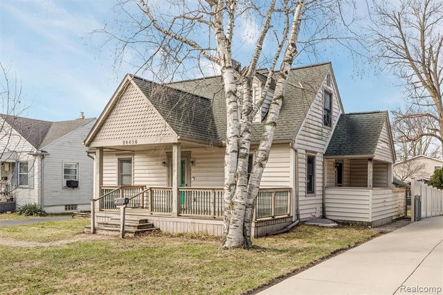 29436 Walnut Street, Flat Rock, MI 48134