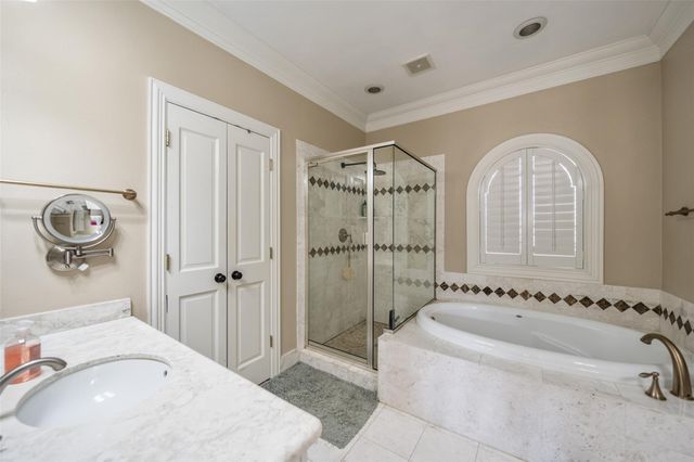 1302 Antoine Drive A, Houston, TX 77055