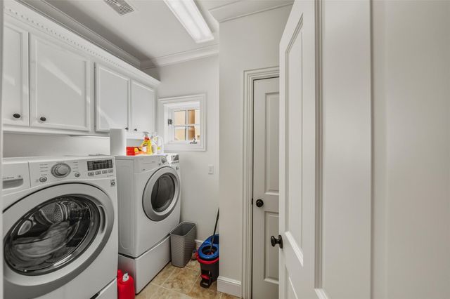 1302 Antoine Drive A, Houston, TX 77055