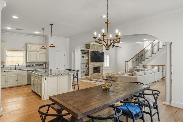 1302 Antoine Drive A, Houston, TX 77055