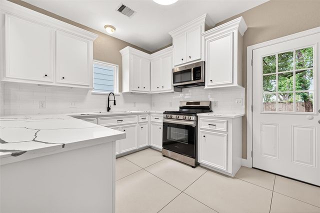 14134 Packard Street A and B, Houston, TX 77040