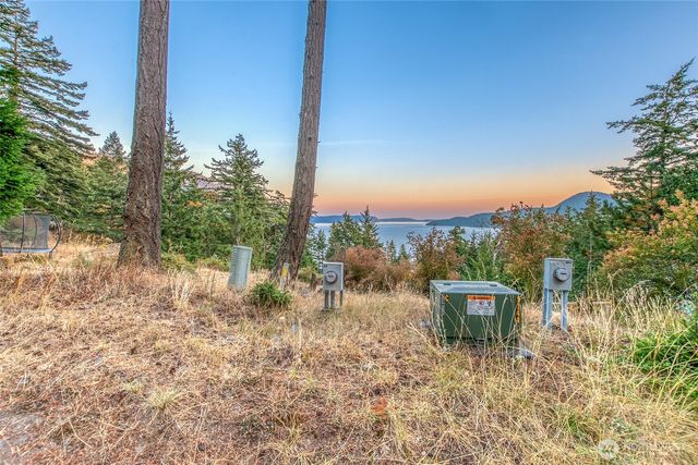 17 Cascade Way, Orcas Island, WA 98245